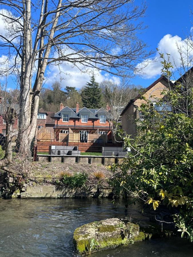 Beautiful House On The River Itchen Villa Winchester Eksteriør billede